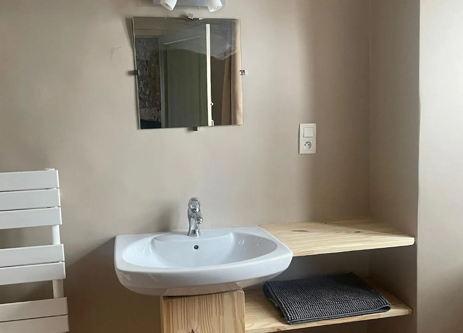Holiday home Gite De Groupe Arza Mendi Jurvielle France